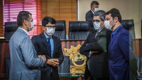 Das 9 assinaturas na CPI da Educação, duas pela ordem natural dos acontecimentos estão propensas a cair